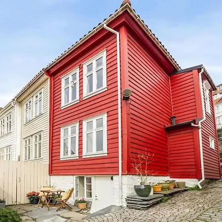 Dinbnb Homes L 100 Meters From Fløybanen L A Rare Experience Hébergement de vacances