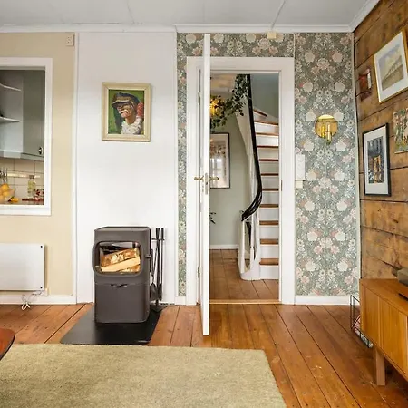 Dinbnb Homes L 100 Meters From Floybanen L A Rare Experience Holiday home *