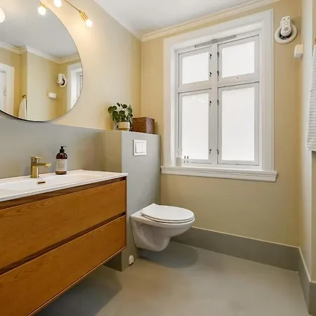 Dinbnb Homes L 100 Meters From Floybanen L A Rare Experience Сasa de vacaciones